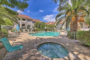 Pool - Luxurious Paradise Valley Escape (Paradise Valley)
