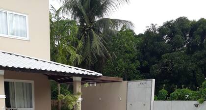 Alugo Casa Temporada com 5 Quartos, Sendo 3 Suites