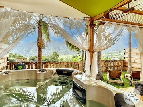 Jardin de Montplaisir - Joli Coeur – Bungalow 25m² avec jacuzzi et vue sur la montagne – Saint-Louis