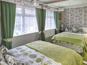 2 quartos, Wi-Fi de cortesia, roupa de cama