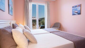 4 bedrooms, in-room safe, iron/ironing board, travel cot