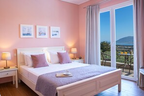 4 bedrooms, in-room safe, iron/ironing board, travel crib - Private, luxurius, serene, pool, seaviews, family/pet friendly (Lefkada)