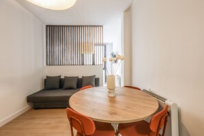 Dining - apartamento en lavapies de alquiler temporal (Madrid)
