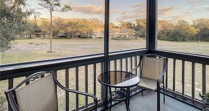Resort living without the resort price! Quiet & pet friendly, walking trails