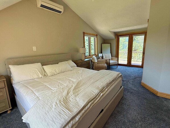 4 bedrooms, WiFi, bed sheets