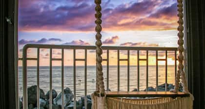 Claje Sunset! Beachfront condo at Victoria del Mar 1E