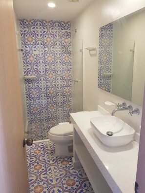 Shower, hair dryer - 5CT-L CASA EN GETSEMANI DE CARTAGENA CON JACUZZI (CARTAGENA)