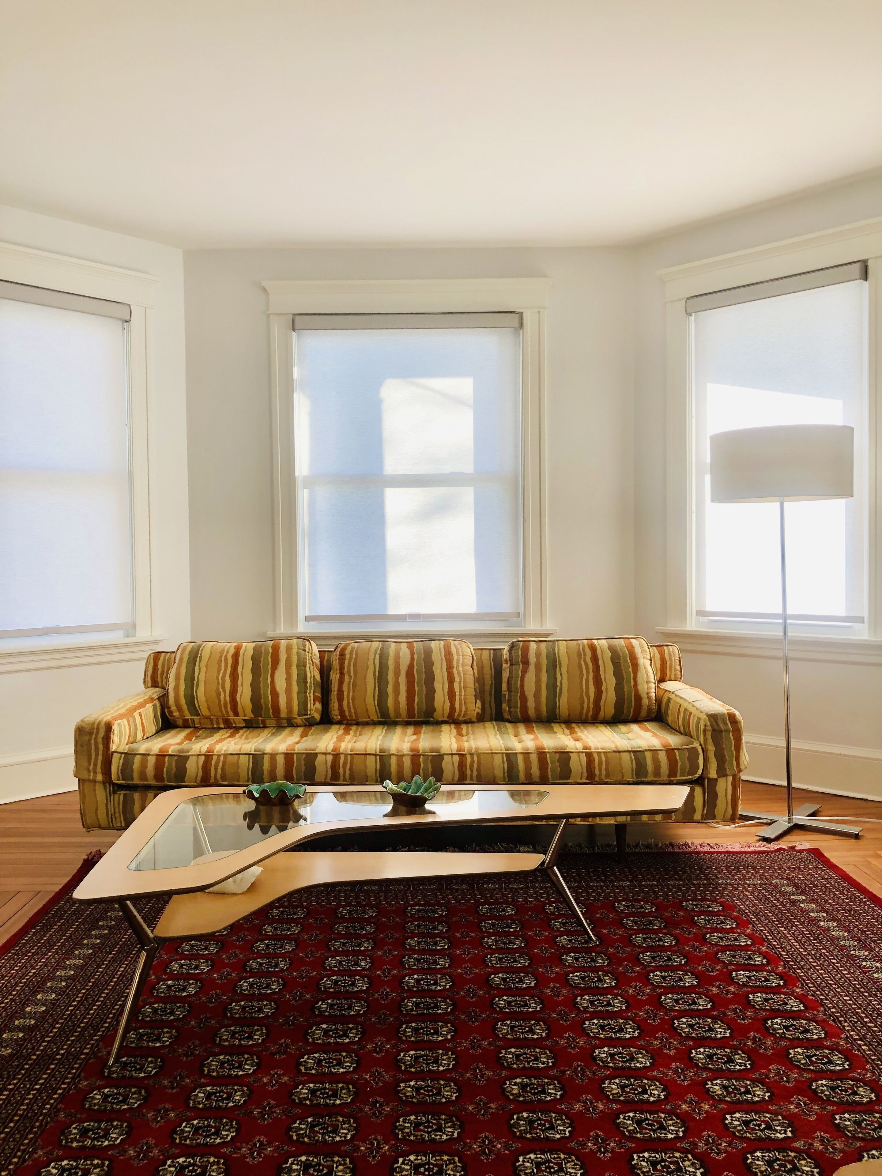 Beautifully Remodeled Family Size Apartment, Ideal For Downtown & Beach Getaway - Misquamicut, RI