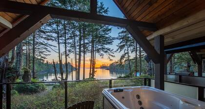 Private Hot Tub! Beachfront Cabin With Views! Morning Mist