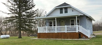 Countryside Escape - 10 minutes from downtown South Haven!