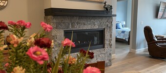 2 Bedroom Condo on the Boardwalk in downtown Grand Lake