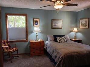 2 bedrooms, in-room safe, iron/ironing board, free WiFi