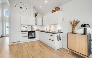 Kühlschrank, Herdplatte, Geschirrspüler