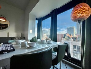 Apartamento, 1 habitación | Comedor