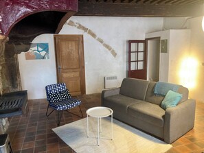 TV, books - Lodging in the heart of the Vercors (Pont-en-Royans)