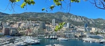 Elegant Baroque Apartment Near THE Prince's Palace