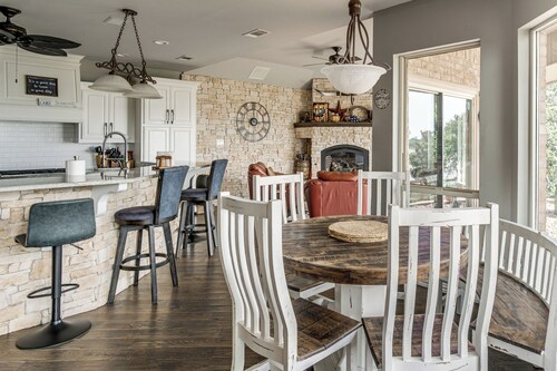 Poolside Fun! Private Lakefront Little Elm Escape