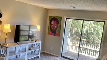 TV connectée, table de tennis de table