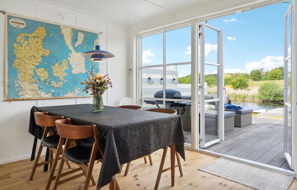 تناول الطعام