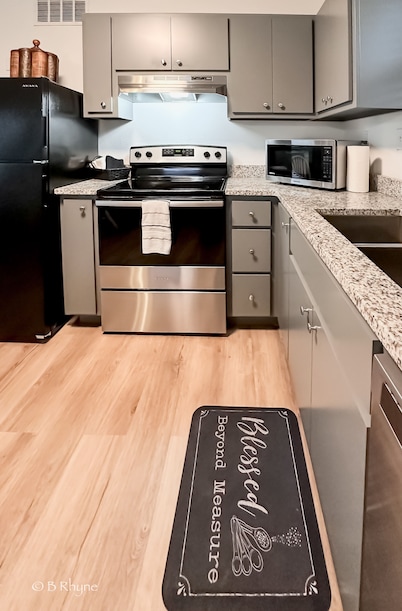 No Minimum Stay! No Chores! Kids allowed