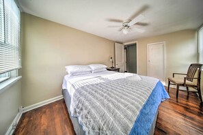 2 bedrooms, iron/ironing board, Internet, bed sheets