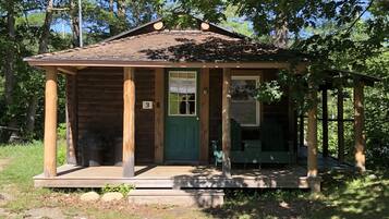 2 bedrooms, individually furnished, bed sheets