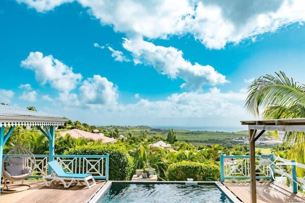 Pool - Villa Marisséa with magnificent unobstructed view (Rivière-Salée)