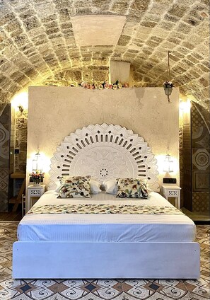 1 bedroom, WiFi - Stone Cave Suite (Rodos)