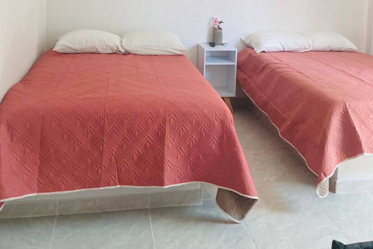 Suite | Laptop workspace, WiFi (free), bed sheets