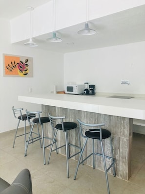 Villa | Eigene Küche | Mini-Kühlschrank, Mikrowelle, Mixer, Reinigungsartikel