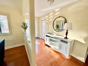 Interior - Peaceful Renovated Villa, Short Walk To Beach (Hilton Head Island)