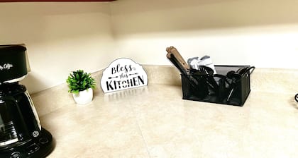 Luxury 2 BR Apt w/ King Bed