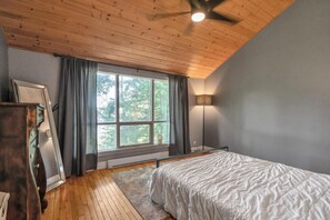 4 bedrooms, free WiFi, bed sheets