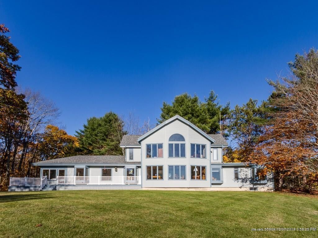 5+ bedroom Midcentury Damariscotta River home