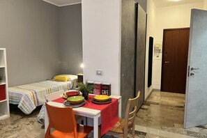 WiFi, bed sheets - Bnbook Studio Beatrice Rho Fiera (Rho)