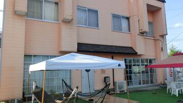 Basic Cabin | Premium bedding, down comforters, laptop workspace, free WiFi