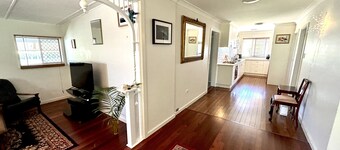 Small cute comfy home. Private and close to town and lake.