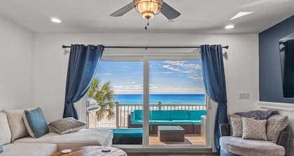 Newly remodeled beachfront townhome - Sleeps 14