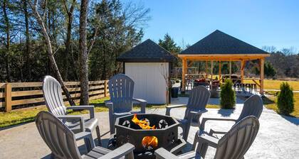 NEWLY RENOVATED family getaway tucked in the country hillsides of Nolensville TN