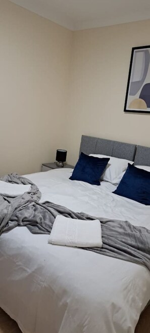 1 bedroom, desk, iron/ironing board, free WiFi
