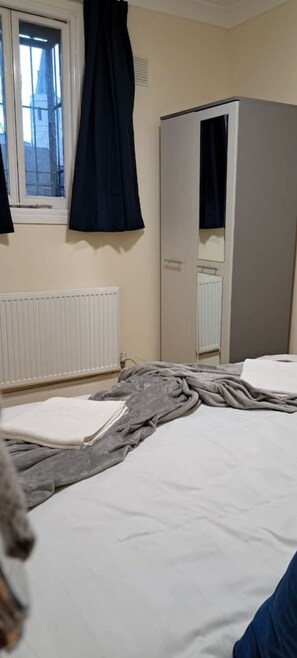 1 Schlafzimmer, Schreibtisch, Bügeleisen/Bügelbrett, kostenloses WLAN