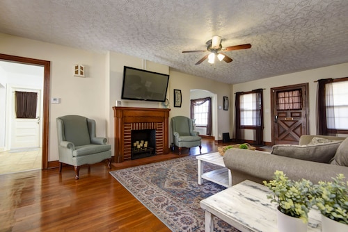 Sleeps 3 Couples or family - great for traveling nurses