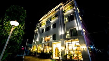 Mặt tiền nơi lưu trú
