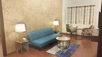 Luxury Room | Living area