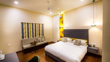 In-room safe, individually decorated, individually furnished, desk