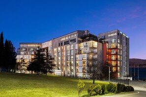 Exterior - Gino Seaside Tbilisi, Trademark Collection by Wyndham (Tbilisi)