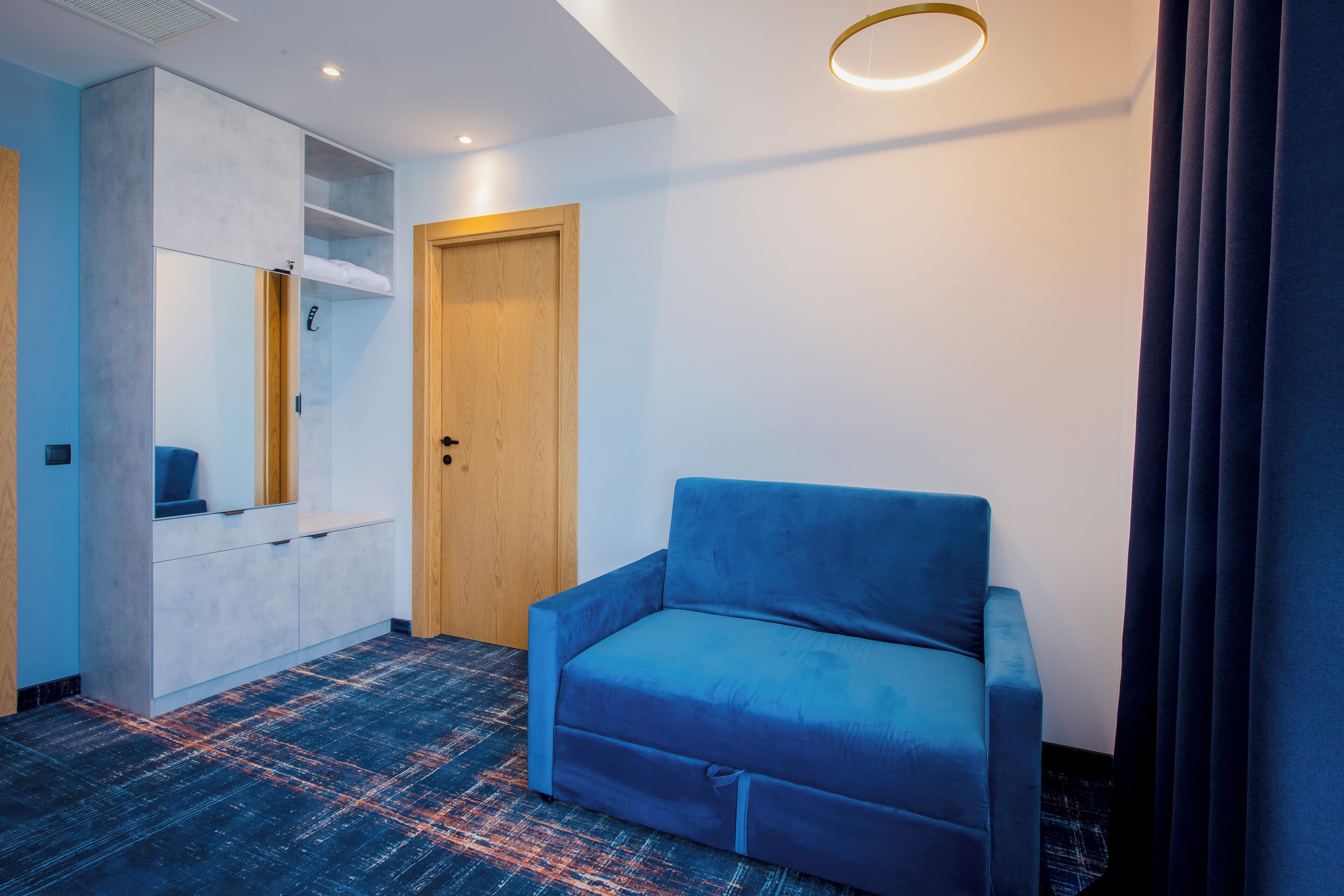 Suíte família, 2 quartos, para não fumantes (Forest View) | Roupas de cama premium, escrivaninha, espaço de trabalho para notebook