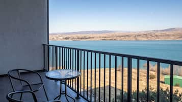 Deluxe Room, Multiple Beds, Non Smoking, Sea View