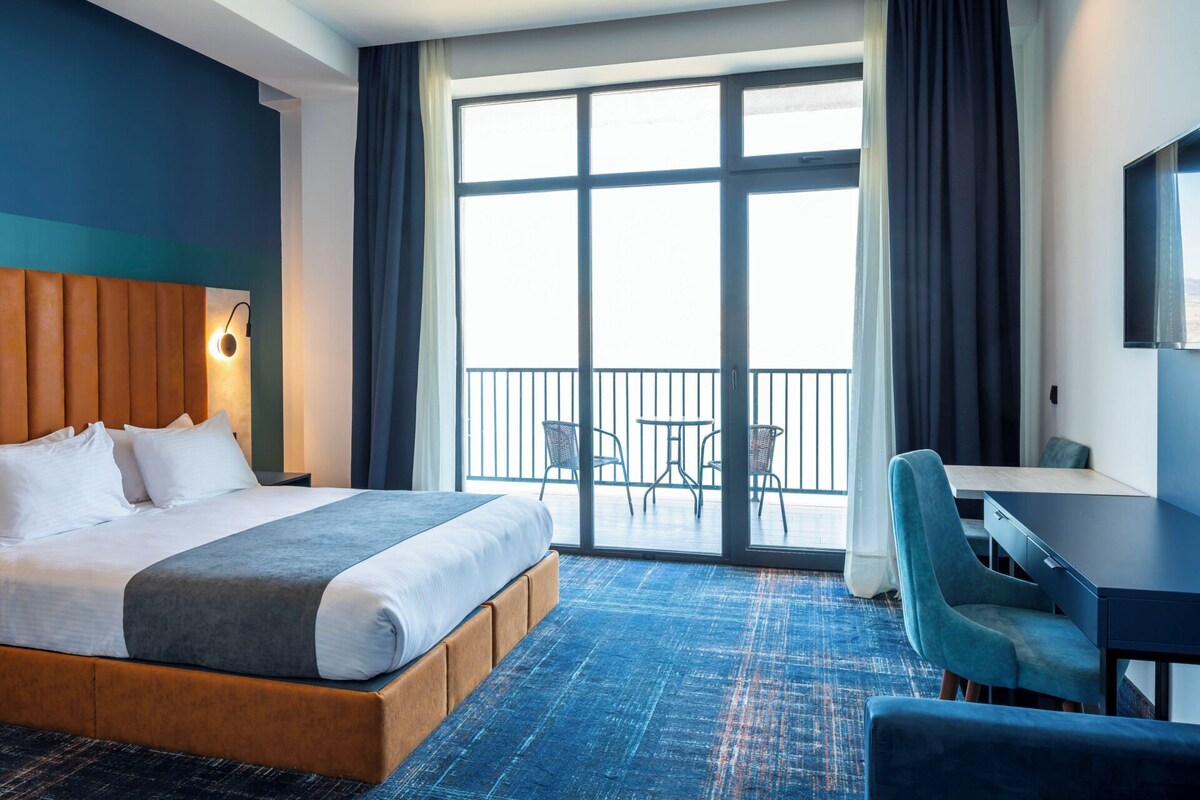 Standard Room, 1 Double or 2 Single Beds (Forest View) | Premium bedding, memory-foam beds, in-room safe, desk