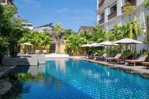Indoor pool - Angkor Land Urban Boutique (Siem Reap)